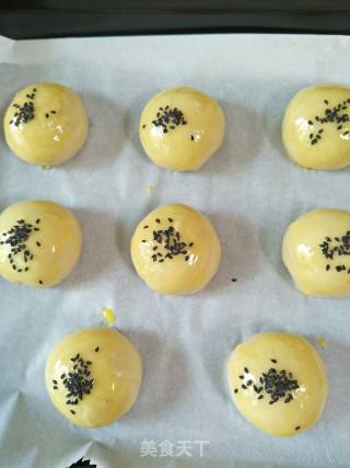 Fresh Meat Moon Cakes recipe