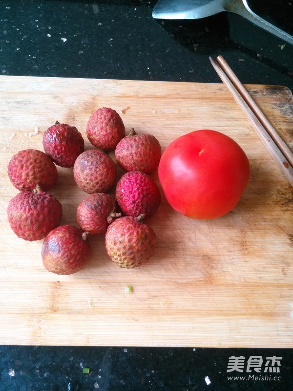 Stir-fried Lychee with Tomato recipe