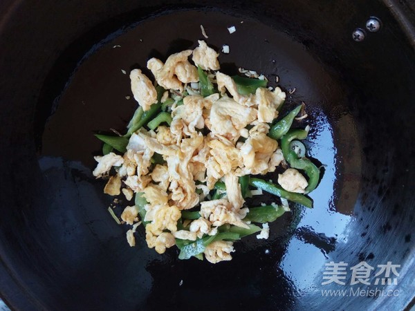 Fried Shrimp with Tomato and Egg recipe