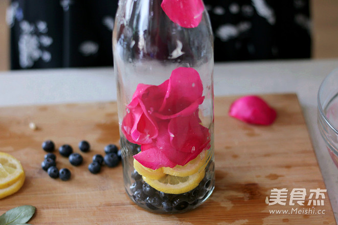 Rose Fruit Sparkling Water recipe