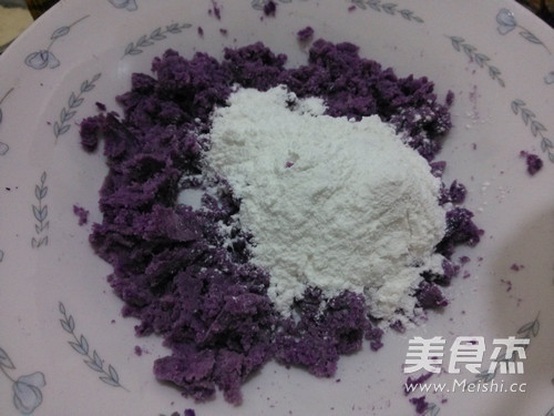 Sesame Purple Potato Cake recipe