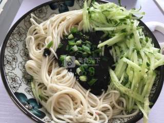 Cold Noodles with Black Sesame Sauce recipe