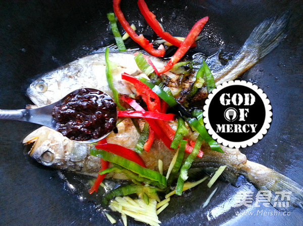 Braised Yellow Fish with Beer and Douban recipe