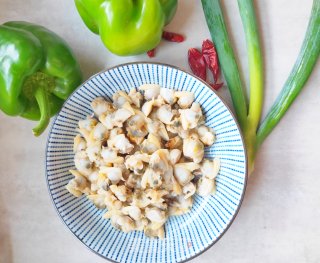 Stir-fried Clam Meat with Green Pepper recipe