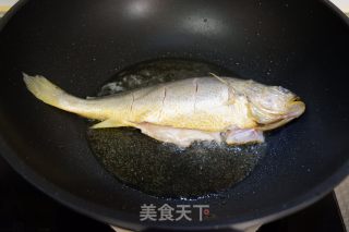 Home Cooked Yellow Croaker recipe