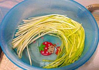 【quick Fried Fried Eggs】fried Eggs with Chives recipe