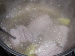 Refreshing White Pork with Garlic recipe