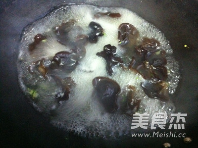 Fried Fungus with Broccoli recipe