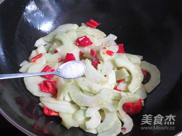 Vegetarian Stir-fried Hot and Sour Vegetable Melon recipe