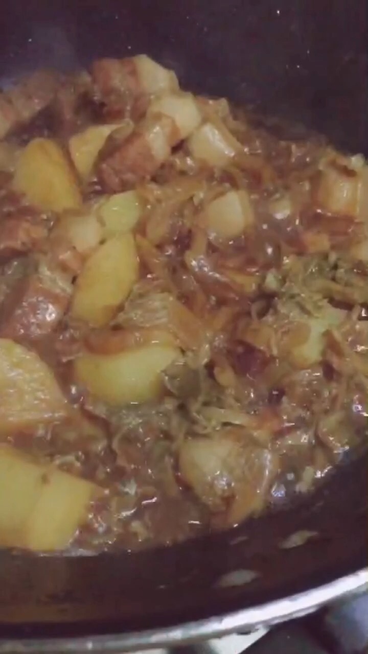 Braised Pork with Potatoes and Sauerkraut recipe