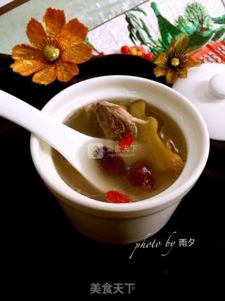 Red Date and Wolfberry Bone Soup recipe