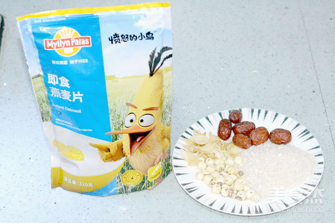 Oatmeal Lily and Lotus Seed Porridge recipe