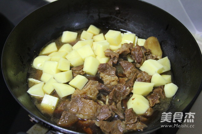 Roast Potatoes and Beef recipe