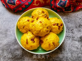 Pumpkin Oatmeal and Red Date Buns recipe