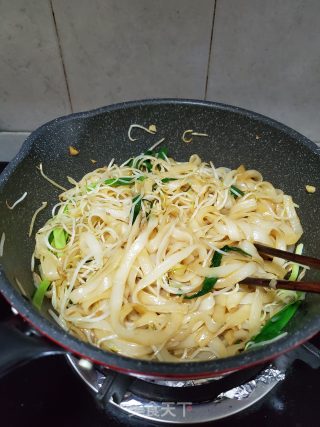 Vegetarian Fried Hor Fun recipe