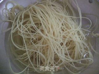 Stir-fried Rice Noodles with Tomato and Cabbage recipe