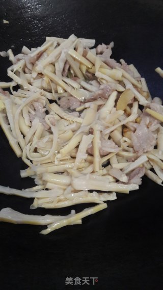 Fried Pork with Bamboo Shoots recipe