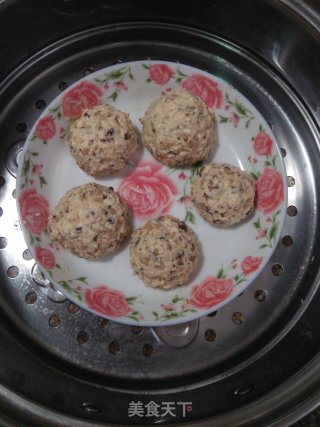 Steamed Mushroom Tofu Meatballs recipe