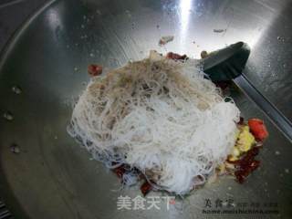 Simple Version of Hometown Fried Rice Noodles @@black Pepper recipe