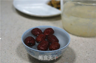 White Fungus, Red Dates, Wolfberry Porridge recipe