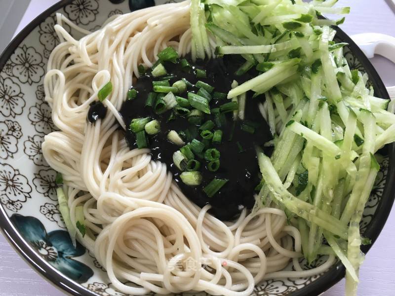 Cold Noodles with Black Sesame Sauce recipe
