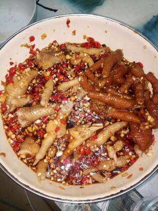 Hot and Sour Chicken Feet recipe