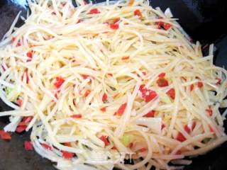 Home Cooking-chopped Pepper Potato Shreds recipe