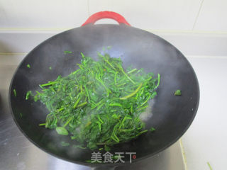 #春食野菜香# Fried Bamboo Shoots with Wolfberry Leaves recipe