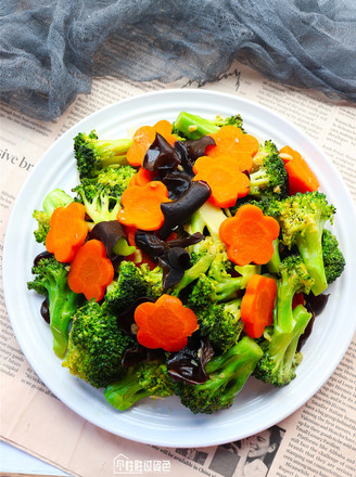 Broccoli Stir-fried Fungus recipe