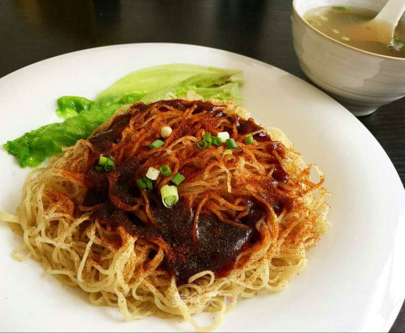 Hong Kong Style Shrimp Roe Noodles in Oyster Sauce--served with Dadi Fish Soup
