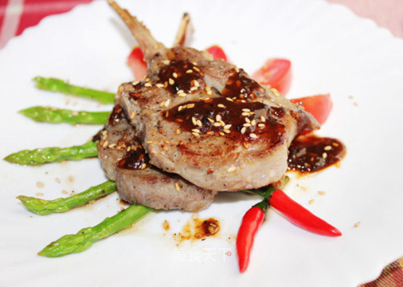 Lamb Chops with Black Pepper