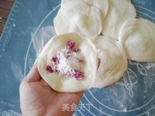 Rose Stuffed Sugar Pancakes recipe
