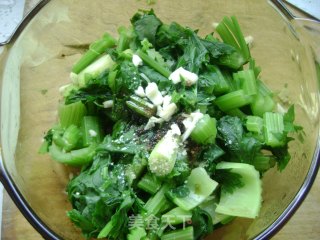 Celery Mixed with Peanuts recipe