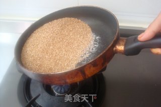 A Good Partner in The Kitchen-[hand-made Sesame Salt] recipe