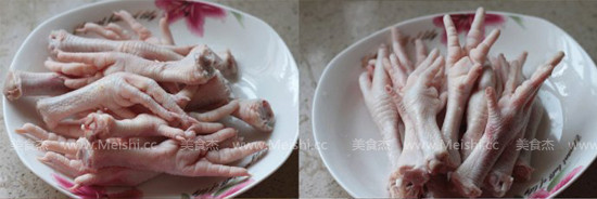 Braised Chicken Feet with Spiced Grains recipe