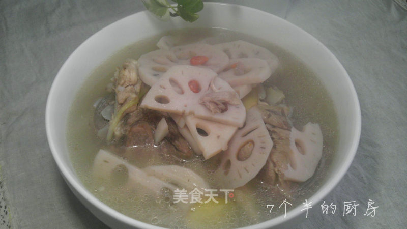 Lotus Root Stewed Cheese Bone Soup recipe