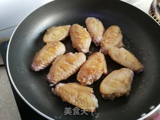 Pan-fried Chicken Wings recipe