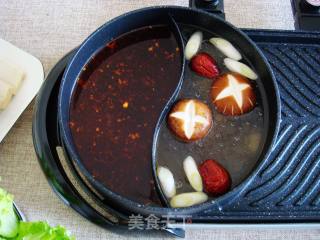 Multi-flavored Mandarin Duck Hot Pot recipe