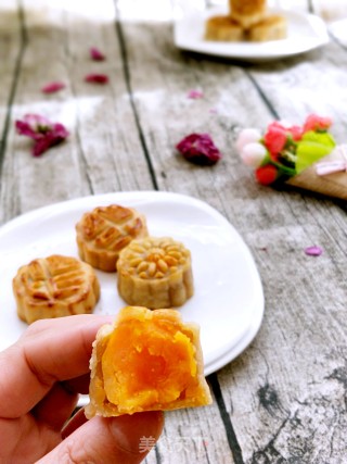 Egg Yolk Mooncake recipe