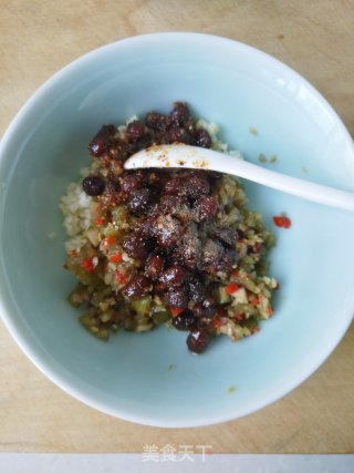 Steamed Eggplant with Garlic, Chopped Pepper and Tempeh recipe