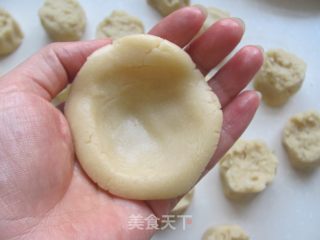 Cinnamon Meat Floss Mooncake recipe