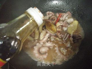 Octopus and String Beans in Tomato Sauce recipe