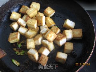 Stir-fried Tofu with Mushroom Sauce recipe