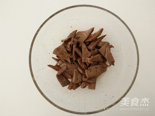 Mung Bean Sprouts Mixed with Pork Liver recipe