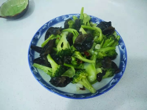 Fried Fungus with Broccoli recipe