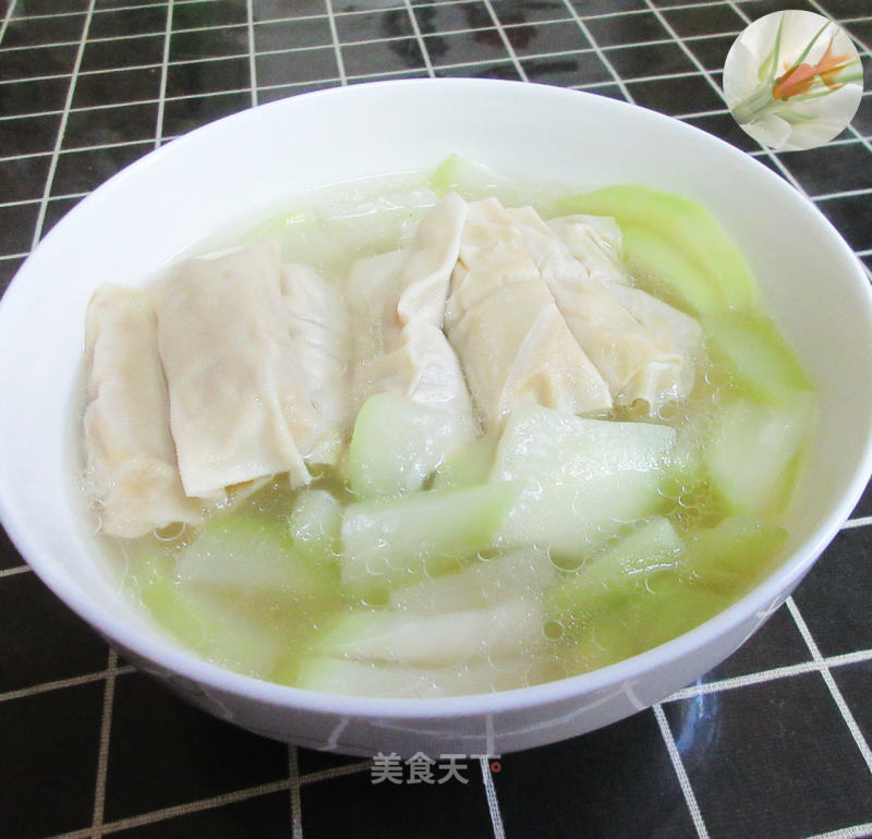 Meat Noodles and Pulp Melon Soup recipe