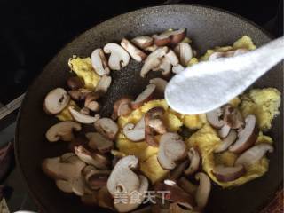 Scrambled Eggs with Mushrooms recipe