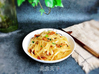 Stir-fried Shredded Radish with Lard Residue recipe