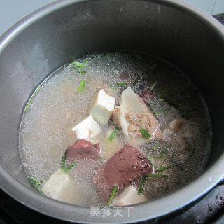 Pork Bone Noodles, Tofu and Pork Blood Soup recipe