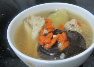 Nine Belly Fish in Clay Pot with Fungus and Wolfberry recipe